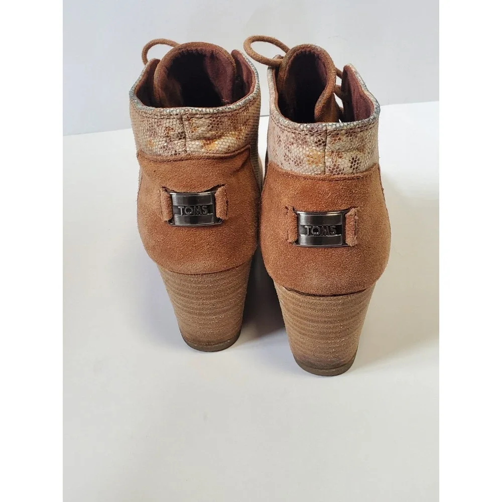Toms Desert Wedge Booties Brown Suede Flower Detail Size 7.5